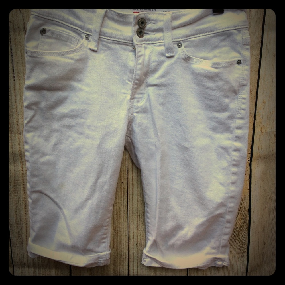 Levi’s modern skinny cut offs